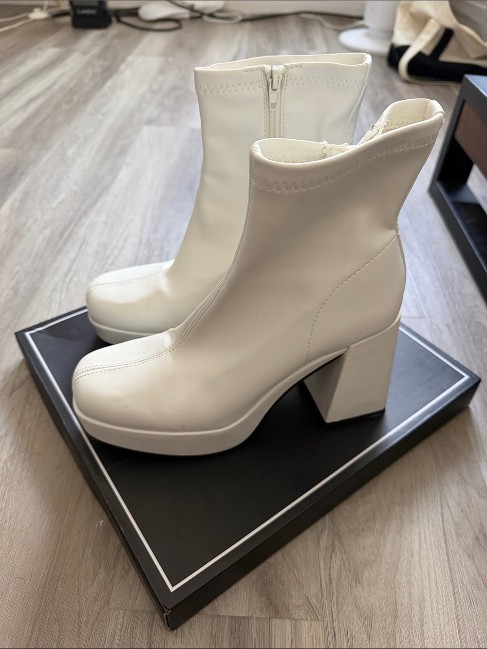 MIA Ilia White Platform Bootie - Picture 2 of 4